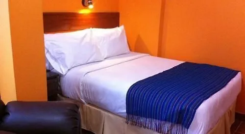 Hotel Rio Dorado 3*